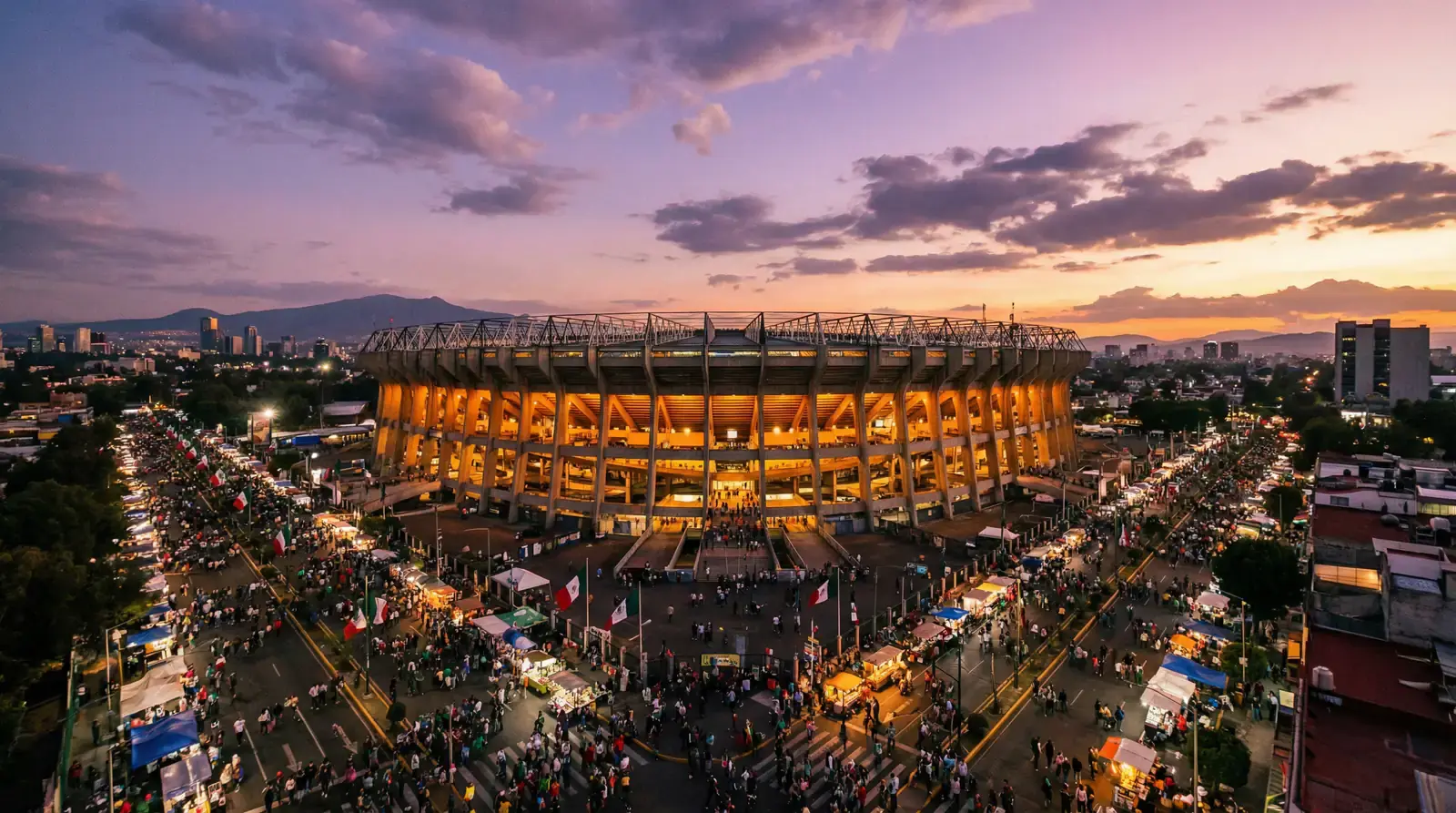 Estadio Azteca v Mexico City osvětlený při večerním fotbalovém zápase